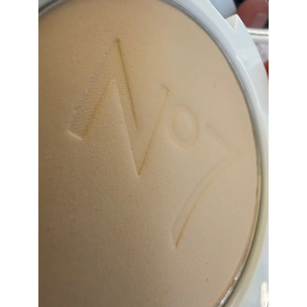 No7 Lift & Luminate Triple Action Pressed Powder Light 0.35oz Finishing Powder